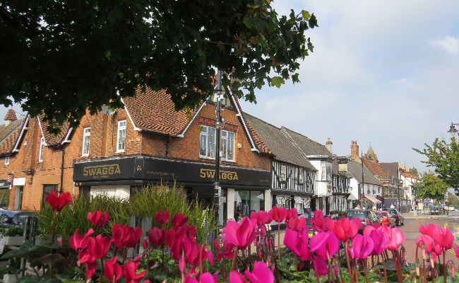 Commercial shop in Hoddesdon
